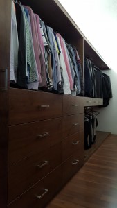 CLOSET 4